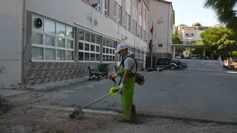 Kuşadası'nda okullar belediye eliyle yeni döneme hazırlanıyor