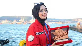 TEKNOFEST Mavi Vatan'da edebi kalem: MCBÜ'lü Elif Laçin ödülü kaptı