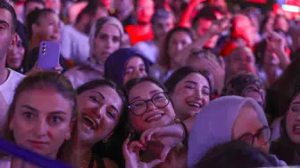 Maltepe'de 104. Zafer Bayramı: Meşaleler ve Bayraklarla Tarihi Gece