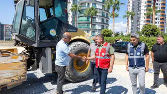 Mezitli'de mahalle sakinlerinin talebi karşılık buldu: Yeni pazar alanı için düğmeye basıldı