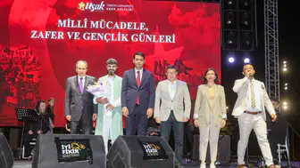 Uşak'ta Milli Mücadele, Zafer ve Gençlik Günleri coşkusu: Fadıl Aydın konseriyle taçlandı
