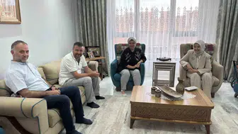 Bakan Yardımcısı Yenigün, koruyucu aile ziyaretinde çocuğun gelişimini yerinde inceledi