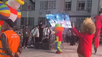 Keban'da festivalde fırtına dehşeti: Led ekran devrildi, 5 yaralı