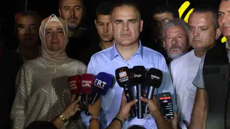 Fethiye'de alevlere gece görüşlü helikopterle müdahale: 16 huzurevi sakini hastaneye kaldırıldı