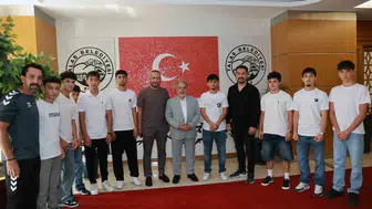 Talas Sporcu Fabrikası 9 yeteneğini daha Kayserispor'a gönderdi