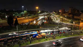 Zeytinburnu'nda tramvay kazasında 9 yaralı: Kaza anı ve kurtarma çalışması havadan görüntülendi