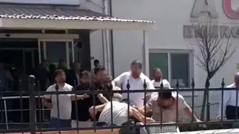 Muradiye'de aileler arası kavgada yaralanan 22 yaşındaki genç hastanede hayatını kaybetti