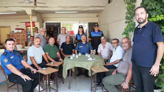 Mersin'de Emniyet Müdürü Aktaş sahadaydı: Siteler Mahallesi'nde esnaf ve vatandaşlarla buluştu