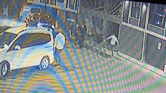 İnegöl'de araç pazarlığı kanlı bitti: 25 yaşındaki genç bacağından vuruldu
