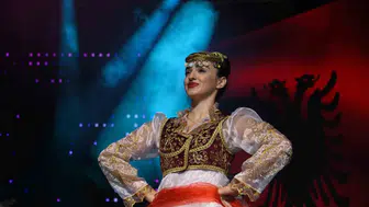Balkanların 500 dansçısı Osmangazi'de buluştu: 20 yıllık kardeşlik gecesi