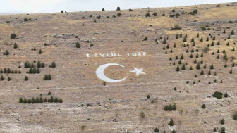Seyitgazi’nin dev ay yıldızı kurtuluş gününe hazır