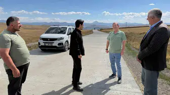 Sarıkamış’ta ulaşım seferberliği: Şehitemin ve Gecikmez köylerine beton yol yatırımı