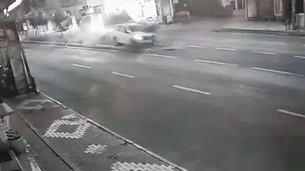 Nevşehir'de kontrolden çıkan SUV ağaçları devirerek durabildi