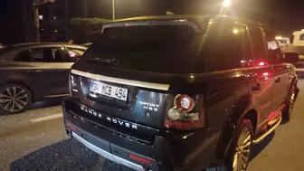 Ümraniye'de gece yarısı zincirleme kaza: 3 yaralı, 1 sürücü kayıplara karıştı