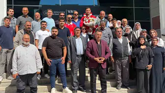 Dünya şampiyonu Furkan Bilici Van'da davul zurnalarla karşılandı