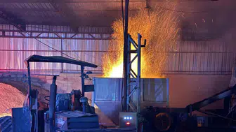 Kereste fabrikasında makine yangını: İtfaiye alevlerin yayılmasını önledi