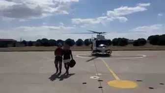 Koyun Adası açıklarında batan tekneden kurtulanlar helikopterle tahliye edildi
