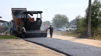 Kartepe'nin sokakları yenileniyor: Asfalt mesaisi üç mahallede birden sürüyor