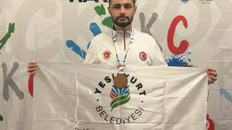 İtalya'dan bronz madalyayla döndü: Ömer Faruk Yılmaz dünya üçüncüsü oldu