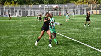 Kayseri Kadın FK gol şovla Sümer Stadı'nda rakibini dağıttı