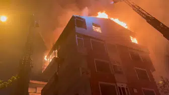 Güngören'de kentsel dönüşüm bekleyen binada korkutan yangın