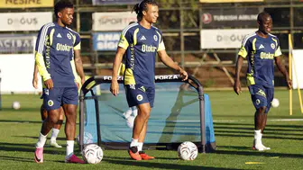 Fenerbahçe'de Eyüpspor mesaisi bitti: Sarı-lacivertliler kampa çekildi