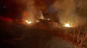 Şuhut Kınıkörenleri'nde çıkan arazi yangını ekipleri harekete geçirdi