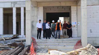 Arsuz'da okul öncesi eğitim kapasitesini artıracak iki yeni anaokulu yükseliyor