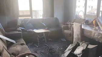 Alanya'da beş katlı binanın çatı katında korkutan yangın