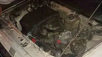 Karaman'da seyir halindeki otomobilin motoru aniden alev aldı