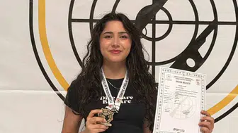 Mersin'deki atıcılık kupasında Hale Derya Eroğlu'ndan rekor kıran altın madalya