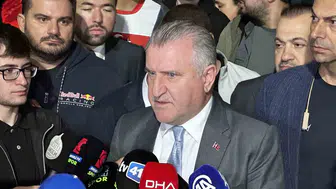 Bakan Bak'tan Fransa Maçı Sonrası Milli Takım'a Destek: Bizim Çocuklara Güvenmeye Devam Etmeliyiz