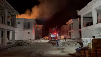 Melikgazi'de inşaat halindeki villanın çatısında korkutan yangın