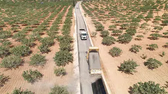 Birecik'te 21 mahalleyi birbirine bağlayan 40 kilometrelik dev yol yenileniyor