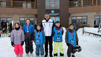 Gediz Belediyesi çocukları kış döneminde beş farklı branşta sporla buluşturuyor