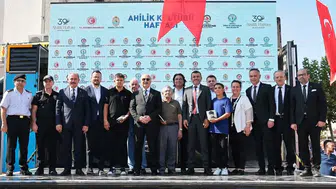 Denizli'de Ahilik Ruhu Bayramyeri'nde Canlandı: Şed Kuşatma Töreniyle Ustalığa Geçiş