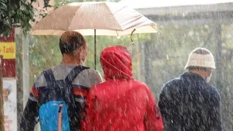 Aydın'da sağanak alarmı: Meteoroloji saat vererek uyardı