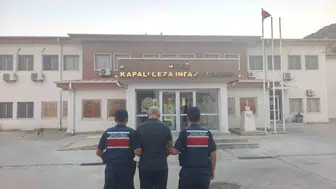 Kuşadası'ndaki uyuşturucu baskınında ele geçirilenler şoke etti: 2 tutuklama