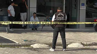 Aksaray'da balkondan düşen 49 yaşındaki Erol B. tüm müdahalelere rağmen kurtarılamadı
