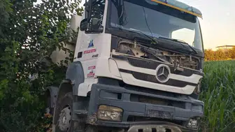 Direksiyon başında kalp krizi geçiren sürücü kazaya neden oldu: 1 ölü, 9 yaralı