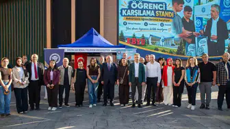 Erzincan'da üniversite heyecanı: Rektör Kuyrukluyıldız öğrencileri sahada karşıladı