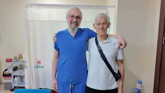 Mide kanserine karşı laparoskopik çözüm: Mide alındı, yeni sindirim yolu inşa edildi