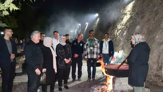 Melikgazi'de kışlık hazırlık geleneği 4 bin 480 aileyle rekor seviyeye ulaştı