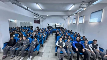 Afyonkarahisar’da polislerden ortaokul öğrencilerine güvenlik eğitimi