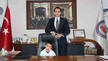 Hisarcık Kaymakamı Atam, Özel Eğitim Öğrencileriyle Makamında Buluştu