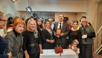 39 Yıllık Emek Alkışlandı: Selda Bal’a Meslektaşlarından Vefa