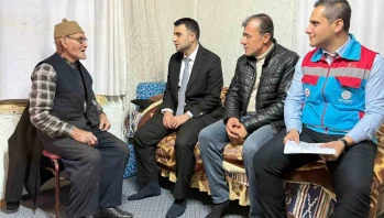 Kaymakam Kılıç, Medetli köyünde vatandaşların kapısını tek tek çaldı