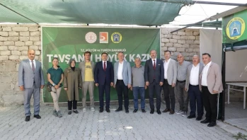Vali Musa Işın, Tavşanlı Höyük Kazı Evi'nde İncelemelerde Bulunarak Çalışmaları Yerinde Gözlemledi