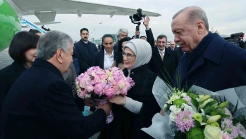 Cumhurbaşkanı Erdoğan, Özbekistan Cumhurbaşkanı Mirziyoyev’i Resmi Törenle Karşıladı