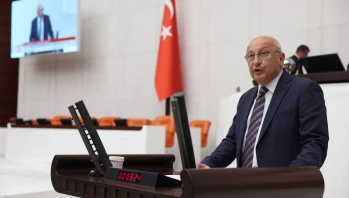 Somali Tezkeresi Meclis’te Tartışma Yarattı: Çakırözer’den “İçerideki Korsanlar” Çıkışı